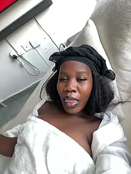 Snapshot of Sweet-Sandrah chatting on June 12, 2026, 2:26 pm Sweet-Sandrah online show from June 12, 2026, 2:26 pm