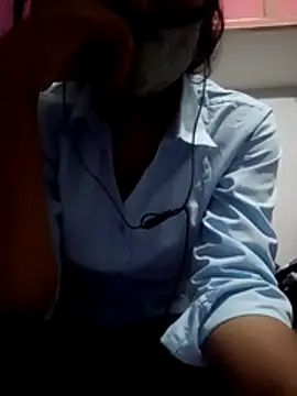 Virgin girl 001 online show from June 10, 2026, 5:19 am
