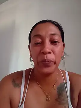 Snapshot of candelahot10 chatting on June 13, 2026, 1:53 pm candelahot10 online show from June 13, 2026, 1:53 pm