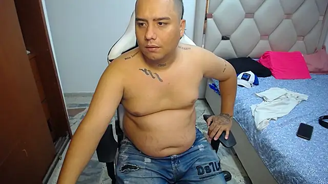 BIG ASS BIG DICK online show from June 12, 2026, 1:09 pm