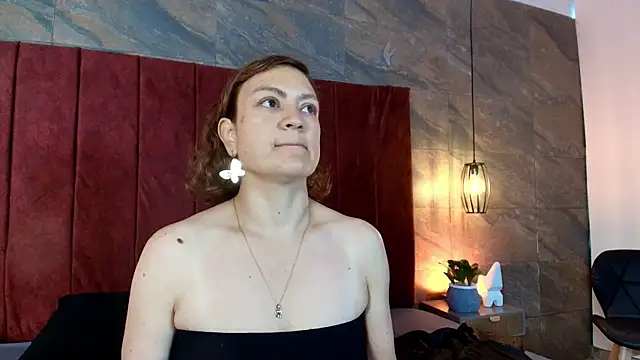 Hinata Moon online show from July 21, 2026, 12:39 pm