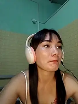 Snapshot of Voiva11 chatting on July 6, 2026, 3:03 pm Voiva11 online show from July 6, 2026, 3:03 pm