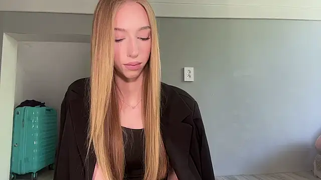 TraceyHowey online show from June 28, 2026, 9:26 am