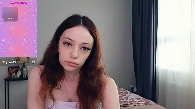Snapshot of AyeHoney chatting on July 16, 2026, 4:42 am AyeHoney online show from July 16, 2026, 4:42 am