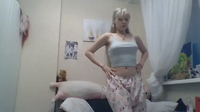 Snapshot of DinaKolter chatting on July 20, 2026, 4:42 pm DinaKolter online show from July 20, 2026, 4:42 pm