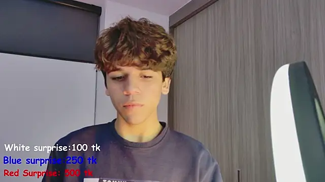 Samy Twink online show from July 8, 2026, 3:30 am