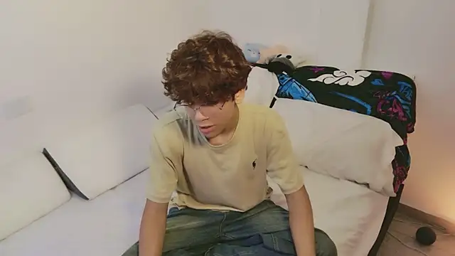 Samy Twink online show from July 28, 2026, 4:31 am