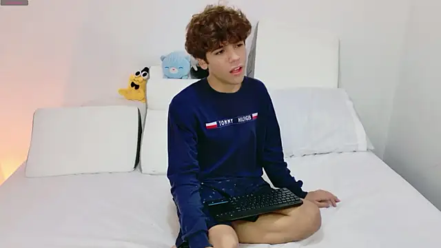 Samy Twink online show from July 18, 2026, 1:03 am
