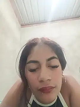 Snapshot of dulce_amber21 chatting on June 27, 2026, 12:44 pm dulce amber21 online show from June 27, 2026, 12:44 pm