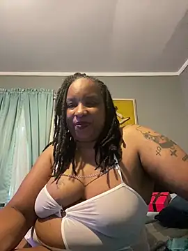 Snapshot of Black_Pearl70 chatting on July 7, 2026, 9:07 pm Black Pearl70 online show from July 7, 2026, 9:07 pm