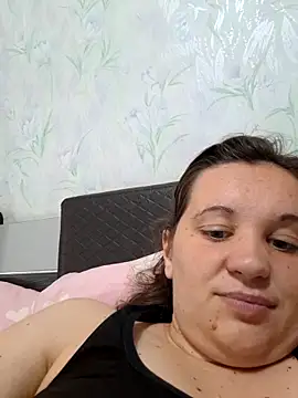VinnieLoryzi online show from June 11, 2026, 6:43 am