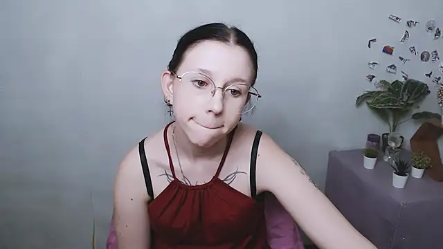 Snapshot of AniMay77 chatting on June 12, 2026, 3:10 pm AniMay77 online show from June 12, 2026, 3:10 pm