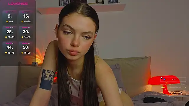Snapshot of LillyMeow chatting on June 15, 2026, 4:17 pm LillyMeow online show from June 15, 2026, 4:17 pm
