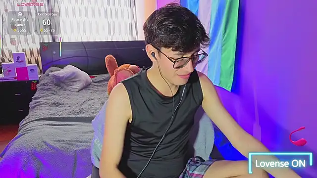 Snapshot of Angelito_Twink chatting on July 9, 2026, 6:51 pm Angelito Twink online show from July 9, 2026, 6:51 pm