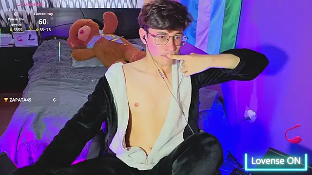 Snapshot of Angelito_Twink chatting on July 6, 2026, 3:03 pm Angelito Twink online show from July 6, 2026, 3:03 pm