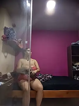 Camila hott 11 online show from June 12, 2026, 5:32 pm