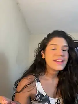 Snapshot of Veronica_M chatting on June 28, 2026, 6:03 pm Veronica M online show from June 28, 2026, 6:03 pm