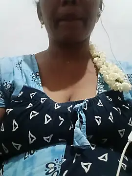 Snapshot of akshaya4311 chatting on July 19, 2026, 5:42 pm akshaya4311 online show from July 19, 2026, 5:42 pm