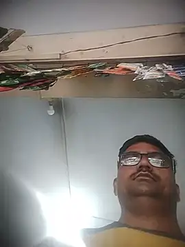 Snapshot of dhirusury050625 chatting on July 15, 2026, 1:07 pm dhirusury050625 online show from July 15, 2026, 1:07 pm