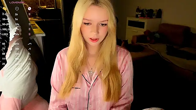 Snapshot of viyy chatting on July 14, 2026, 10:38 pm viyy online show from July 14, 2026, 10:38 pm