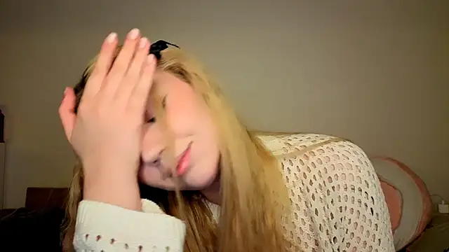 Snapshot of viyy chatting on June 18, 2026, 8:25 pm viyy online show from June 18, 2026, 8:25 pm