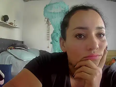 vaneza1409 online show from June 26, 2026, 7:31 pm