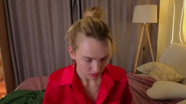 MarielRoloson online show from June 29, 2026, 7:13 pm