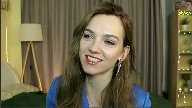 MarielRoloson online show from July 15, 2026, 7:10 pm