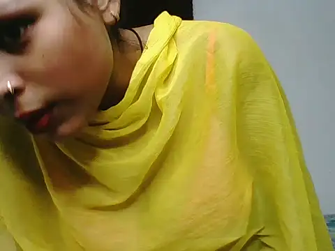 Snapshot of RADHIKA_SINGH8 chatting on June 19, 2026, 6:19 am RADHIKA SINGH8 online show from June 19, 2026, 6:19 am