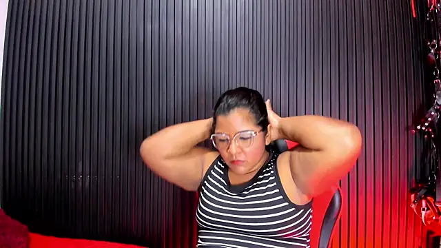 Snapshot of Mommy_Big_Ass chatting on August 6, 2026, 1:06 pm Mommy Big Ass online show from August 6, 2026, 1:06 pm