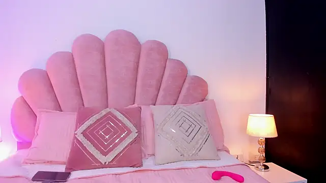 Snapshot of Mommy_Big_Ass chatting on June 30, 2026, 5:02 pm Mommy Big Ass online show from June 30, 2026, 5:02 pm