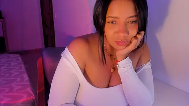 Snapshot of NicolePasqualott chatting on June 11, 2026, 8:06 pm NicolePasqualott online show from June 11, 2026, 8:06 pm