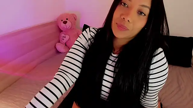 NicolePasqualott online show from November 27, 2025, 9:04 pm