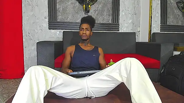 yulian23  online show from July 6, 2026, 11:18 pm