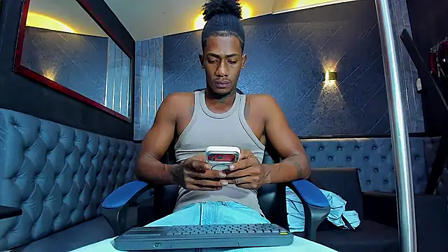 yulian23  online show from July 19, 2026, 3:48 am