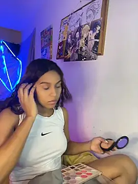 lunauzumaki online show from June 27, 2026, 8:04 pm