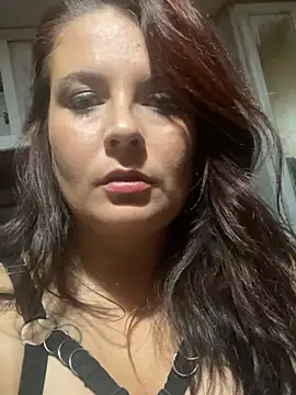 Nwgirl online show from July 15, 2026, 4:41 am