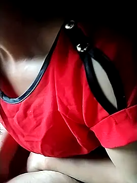 Snapshot of Helen-nn chatting on July 7, 2026, 6:47 am Helen-nn online show from July 7, 2026, 6:47 am
