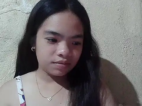 pretty gia online show from July 9, 2026, 2:38 pm