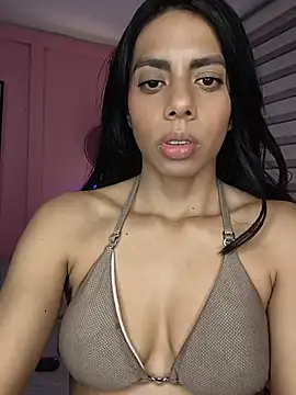 Snapshot of Jasmiinn_ chatting on June 27, 2026, 3:23 am Jasmiinn online show from June 27, 2026, 3:23 am