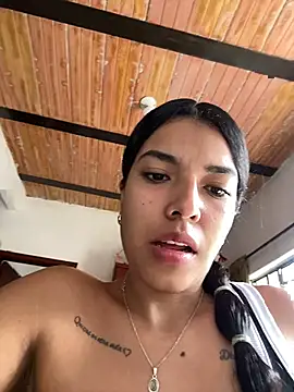 Snapshot of Lia-Rousee chatting on June 16, 2026, 6:52 pm Lia-Rousee online show from June 16, 2026, 6:52 pm