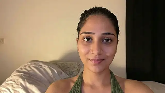 Snowanshi online show from June 18, 2026, 1:26 am