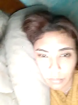 Snapshot of Flor_caliente chatting on August 3, 2026, 2:34 pm Flor caliente online show from August 3, 2026, 2:34 pm
