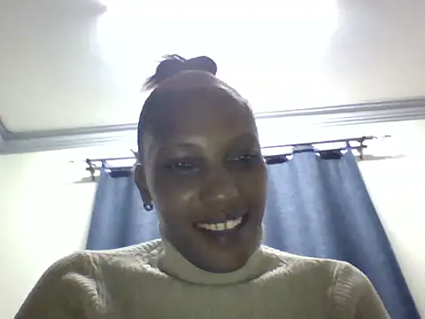 Lindatwiz online show from June 17, 2026, 5:56 pm