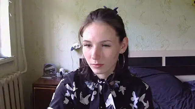 Snapshot of AcinarAlien chatting on June 17, 2026, 6:13 am AcinarAlien online show from June 17, 2026, 6:13 am