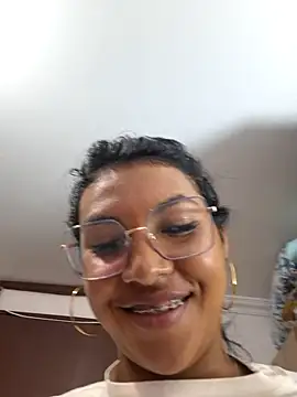 sophiagomezx online show from July 19, 2026, 6:59 pm