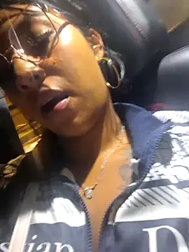 sophiagomezx online show from July 17, 2026, 11:57 pm