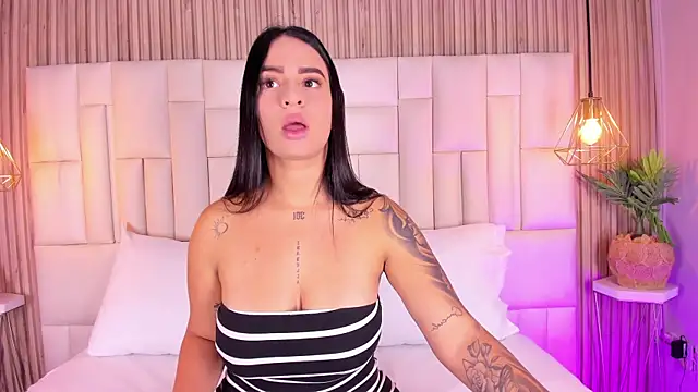 LissaBrown  online show from July 13, 2026, 6:29 pm