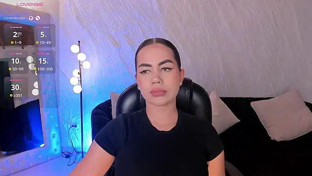 Snapshot of SabrinaMontclair chatting on July 9, 2026, 8:41 pm SabrinaMontclair online show from July 9, 2026, 8:41 pm