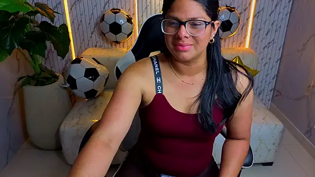Snapshot of sarah_bay_tx chatting on June 20, 2026, 7:41 pm sarah bay tx online show from June 20, 2026, 7:41 pm